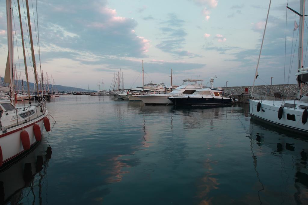 Unique Flat With Sea View At Edem Beach - A Seafront Property By Athenian Homes エクステリア 写真